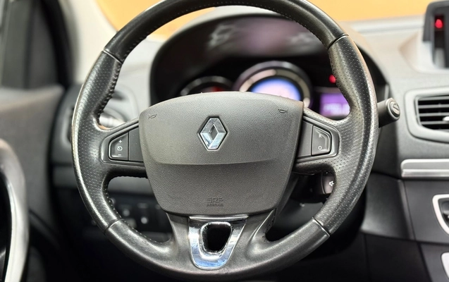 imagem-https://www.socarrao.com.br/sc-vehicle-images-prod/2311007/1782414667327-003_749978321969bf1954fd5394b4c94ca9.jpeg