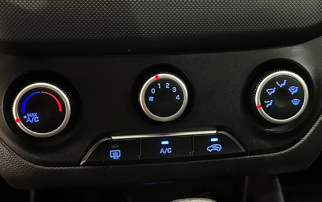 imagem-https://www.socarrao.com.br/sc-vehicle-images-prod/2311083/1782414877107-53400f36-6ce1-4ae5-9c75-e0dd3c0f7f1b.jpg