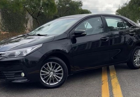 Toyota Corolla GLi 1.6 16V 2018 Preto — foto 1 de 3