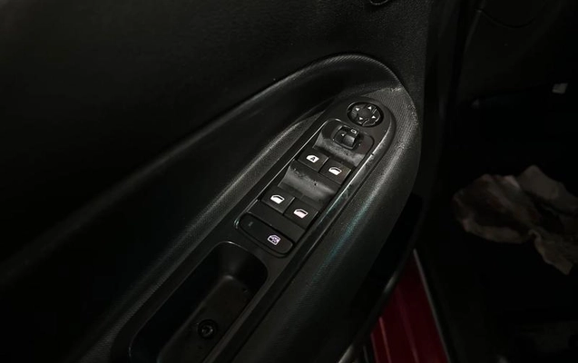 imagem-https://www.socarrao.com.br/sc-vehicle-images-prod/2311117/1789075774850-8218989_13_B_8d043006c6.jpeg