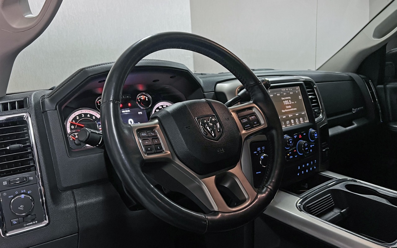 imagem-https://www.socarrao.com.br/sc-vehicle-images-prod/2311412/1782416129034-aW1hZ2UwMDAwMy5qcGc.jpg