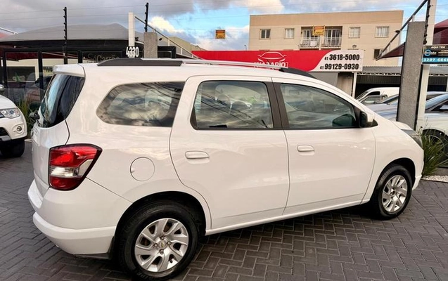 imagem-https://www.socarrao.com.br/sc-vehicle-images-prod/2311800/1786045878539-8160393_8_B_60a466f19d.jpeg