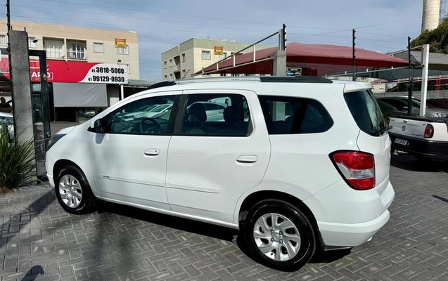 imagem-https://www.socarrao.com.br/sc-vehicle-images-prod/2311826/1786045845621-8203166_14_B_c31b8f2742.jpeg