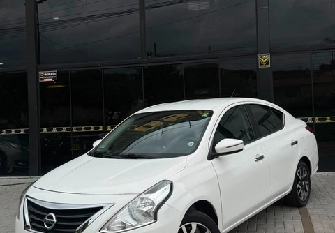 Nissan VERSA 2016 Branco — foto 1 de 3