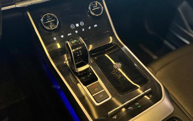 imagem-https://www.socarrao.com.br/sc-vehicle-images-prod/2312554/1787594194808-8178101_15_B_da1cc59966.jpeg