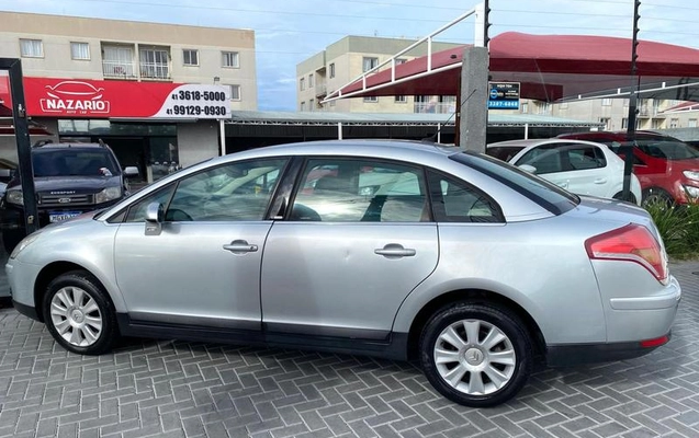 imagem-https://www.socarrao.com.br/sc-vehicle-images-prod/2313036/1786136663631-6519971_9_B_ed1a3082a4.jpeg