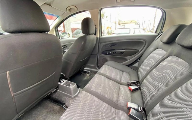imagem-https://www.socarrao.com.br/sc-vehicle-images-prod/2313073/1786136717065-8006384_18_B_9efe30563b.jpeg