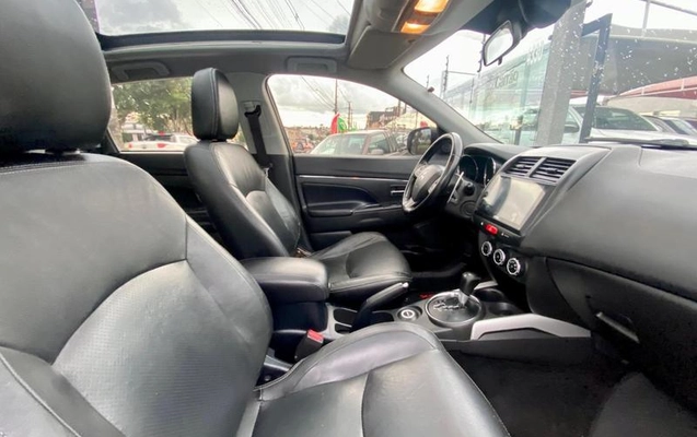 imagem-https://www.socarrao.com.br/sc-vehicle-images-prod/2313093/1786136740147-8214157_17_B_6616982bb7.jpeg