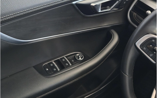 imagem-https://www.socarrao.com.br/sc-vehicle-images-prod/2313564/1782424631242-f6d1639247a34a27b598b06c3635bc4f_1781633774977.jpg