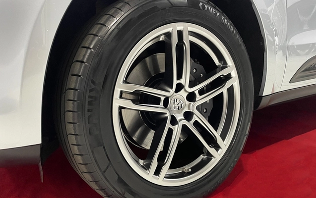 imagem-https://www.socarrao.com.br/sc-vehicle-images-prod/2315428/1782433666068-MDA5LmpwZw.jpg