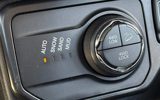 imagem-https://www.socarrao.com.br/sc-vehicle-images-prod/23205/1770311577169-3f867af0222c42b79b85e5ef808abb12_1770311207801.jpeg
