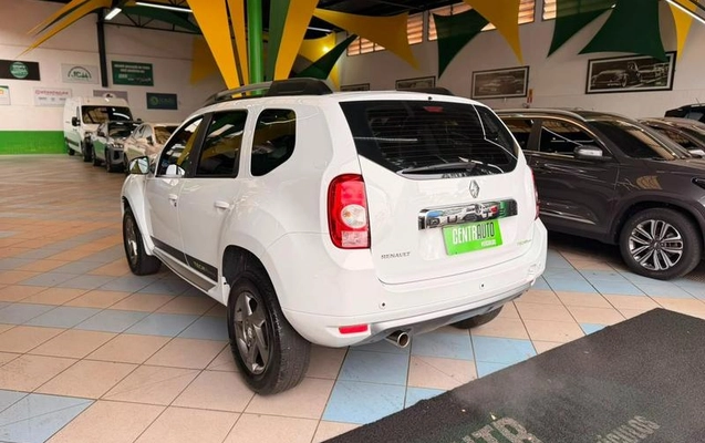 imagem-https://www.socarrao.com.br/sc-vehicle-images-prod/2324036/1789669659125-8198777_6_B_3f1c87f3a3.jpeg
