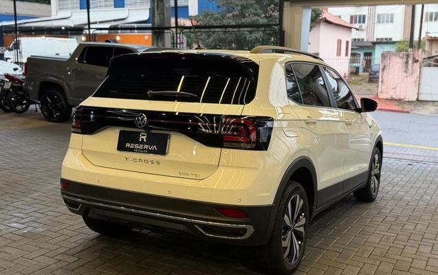 imagem-https://www.socarrao.com.br/sc-vehicle-images-prod/2324088/1787593716040-8159885_13_B_7da99dbc95.jpeg