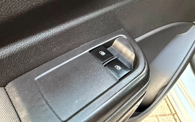 imagem-https://www.socarrao.com.br/sc-vehicle-images-prod/2324992/1782478389195-V2hhdHNBcHAgSW1hZ2UgMjAyNi0wNi0yNSBhdCAxNy4zNS40OSAoMSkuanBlZw.jpeg