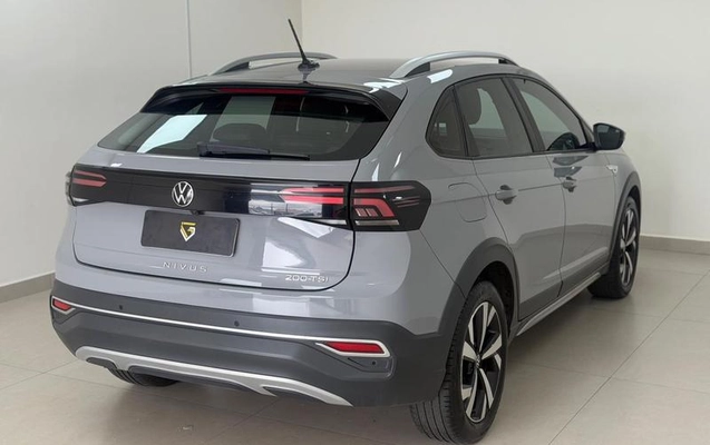imagem-https://www.socarrao.com.br/sc-vehicle-images-prod/2325131/1784750796739-8223041_6_B_c9e407948c.jpeg