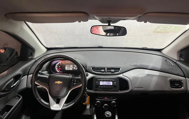 imagem-https://www.socarrao.com.br/sc-vehicle-images-prod/2325206/1788291585917-8163692_7_B_da2f8d235c.jpeg