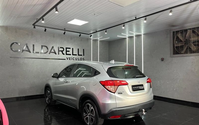 imagem-https://www.socarrao.com.br/sc-vehicle-images-prod/2325207/1788467393879-8178588_5_B_eceda61325.jpeg
