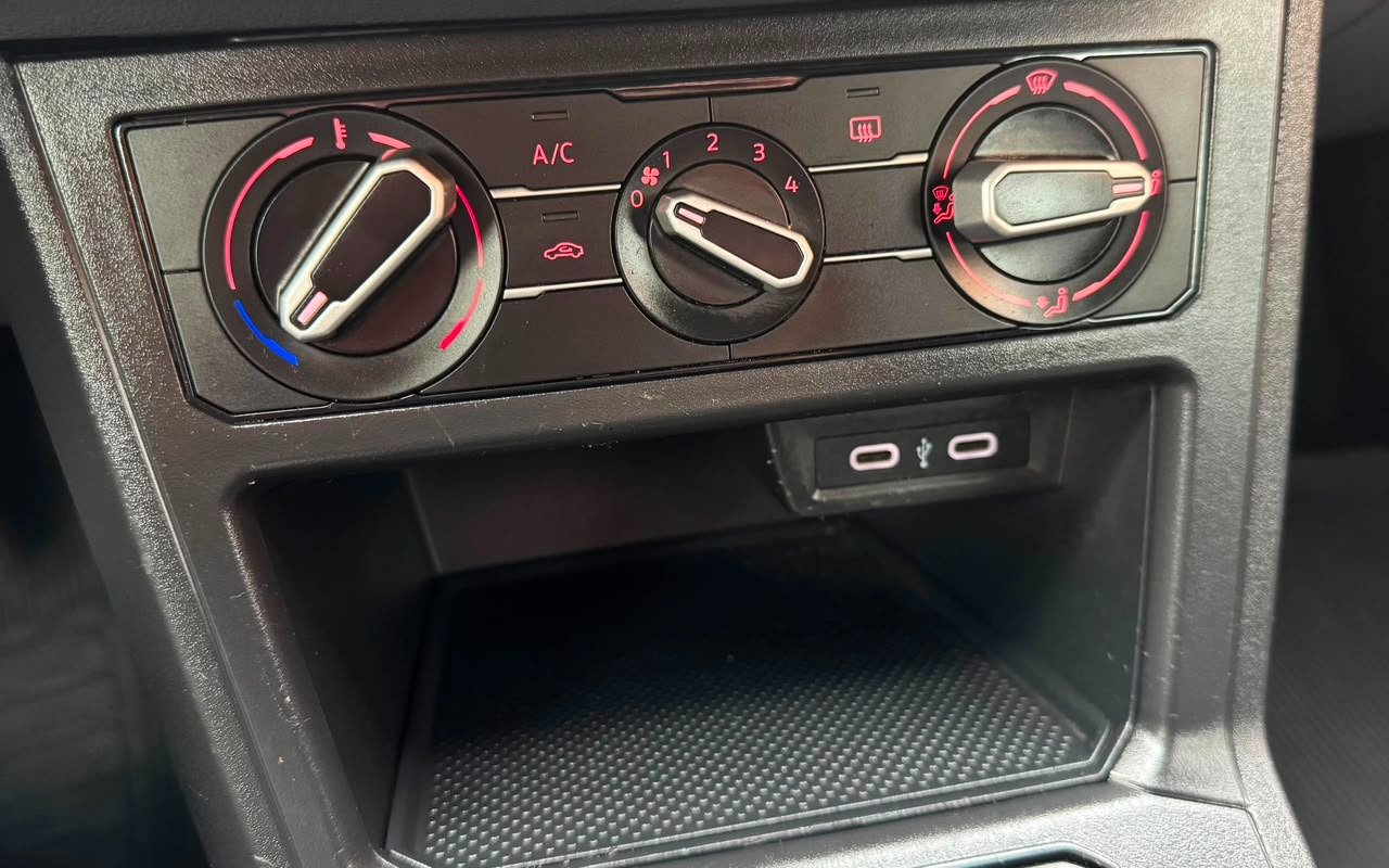 imagem-https://www.socarrao.com.br/sc-vehicle-images-prod/2325245/1782479128666-V2hhdHNBcHAgSW1hZ2UgMjAyNi0wNi0yNiBhdCAwOS4zNy4zMy5qcGVn.jpeg