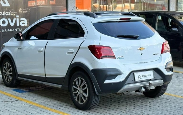 imagem-https://www.socarrao.com.br/sc-vehicle-images-prod/2325695/1785154457949-8153633_13_B_d226a28ff9.jpeg