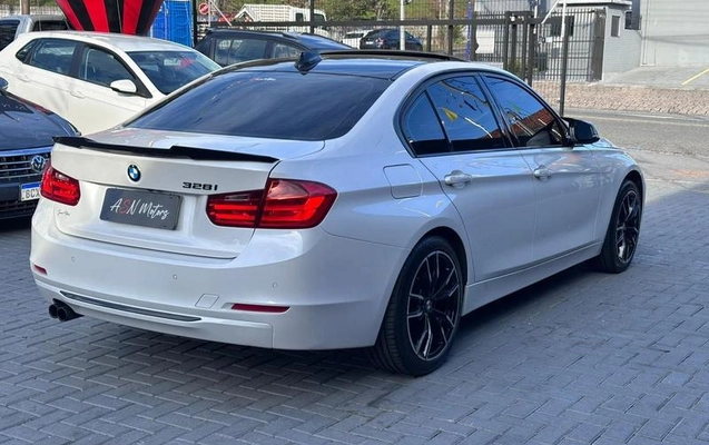 imagem-https://www.socarrao.com.br/sc-vehicle-images-prod/2325796/1788297807507-8223447_0_B_148c145618.jpeg