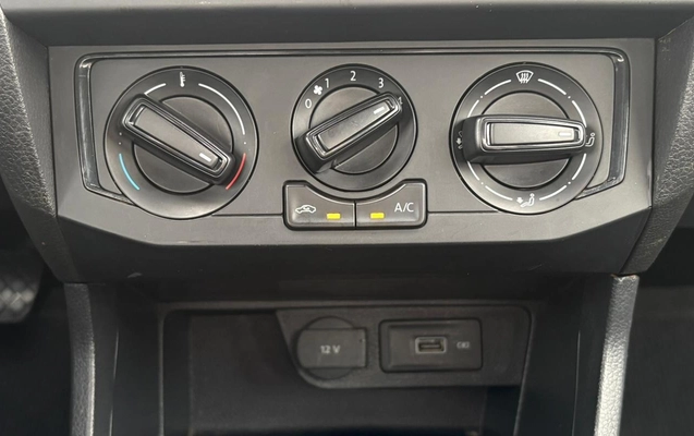 imagem-https://www.socarrao.com.br/sc-vehicle-images-prod/2326510/1782482855752-V2hhdHNBcHAgSW1hZ2UgMjAyNi0wNi0yNiBhdCAxMC40NC41MCAoMSkuanBlZw.jpeg