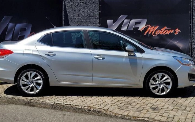imagem-https://www.socarrao.com.br/sc-vehicle-images-prod/2326526/1786135255890-8222190_11_B_db499966dc.jpeg