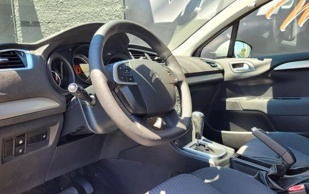 imagem-https://www.socarrao.com.br/sc-vehicle-images-prod/2326526/1786135255896-8222190_5_B_babeaee55b.jpeg