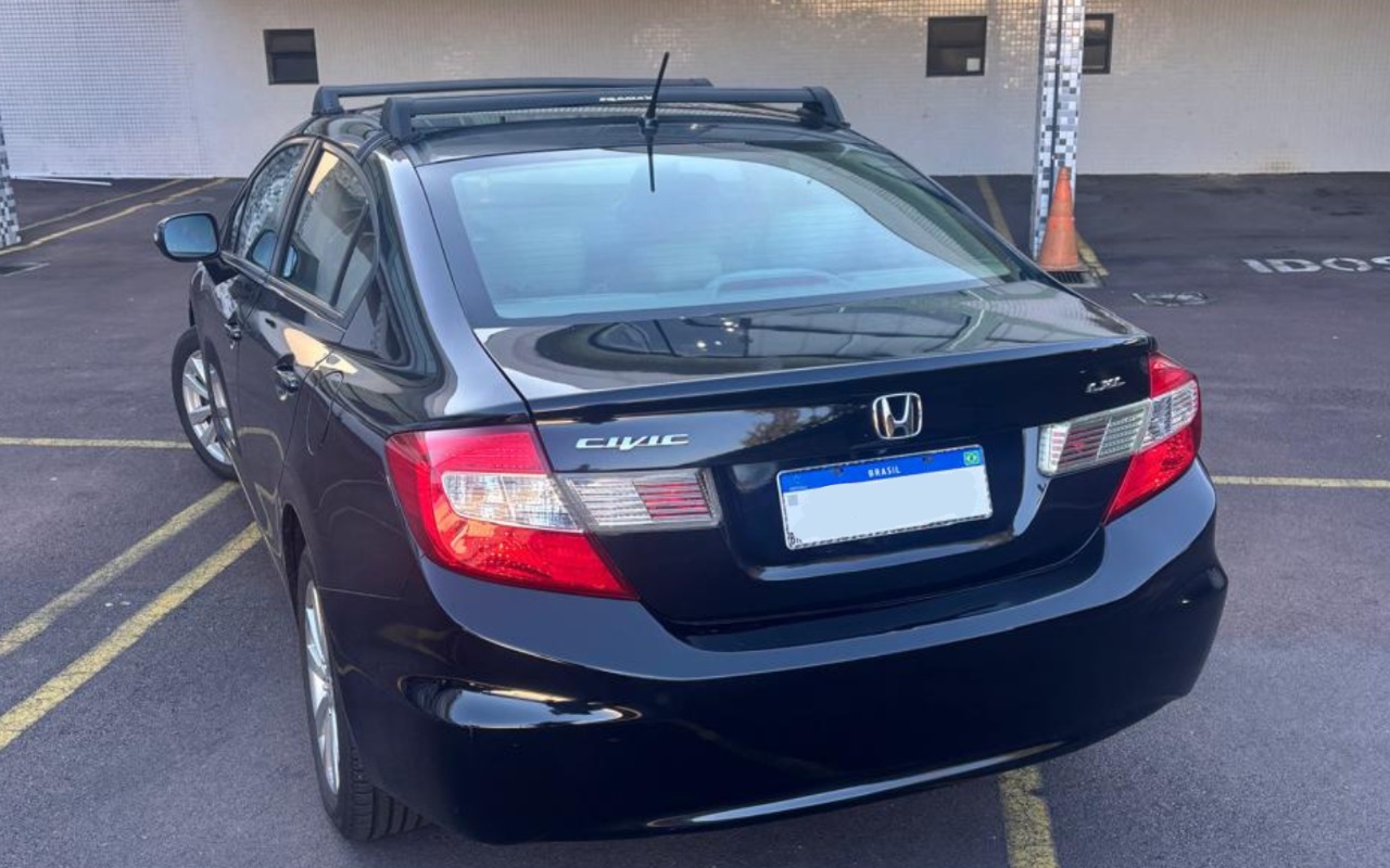imagem-https://www.socarrao.com.br/sc-vehicle-images-prod/2326767/1783689336981-Ni5wbmc.png