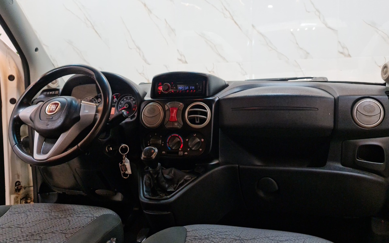 imagem-https://www.socarrao.com.br/sc-vehicle-images-prod/2326874/1782484271307-Ny5qcGc.jpg