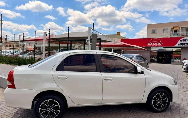 imagem-https://www.socarrao.com.br/sc-vehicle-images-prod/2327246/1786136745060-7625274_0_B_d0dcc6c8b2.jpeg