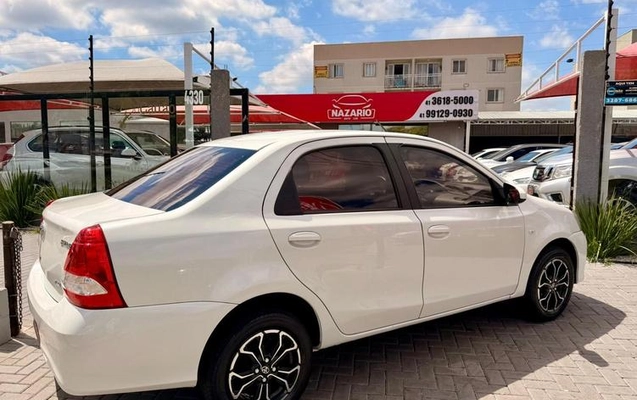 imagem-https://www.socarrao.com.br/sc-vehicle-images-prod/2327246/1786136745061-7625274_0_B_3d47bd6299.jpeg
