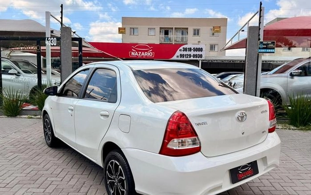 imagem-https://www.socarrao.com.br/sc-vehicle-images-prod/2327246/1786136745067-7625274_0_B_5401361f4f.jpeg