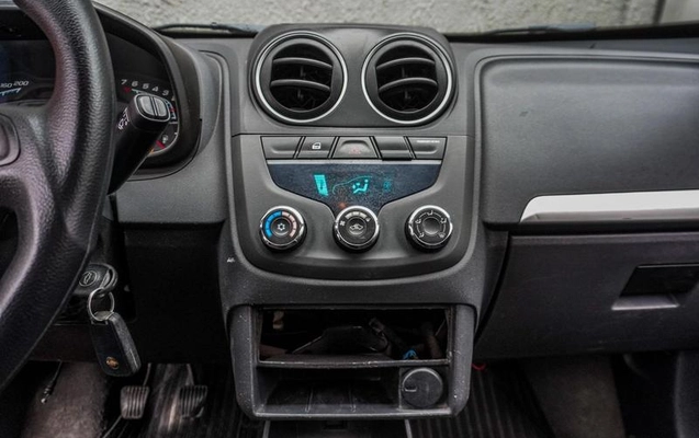 imagem-https://www.socarrao.com.br/sc-vehicle-images-prod/2327372/1789061985096-8200500_13_B_e3133d6e3f.jpeg