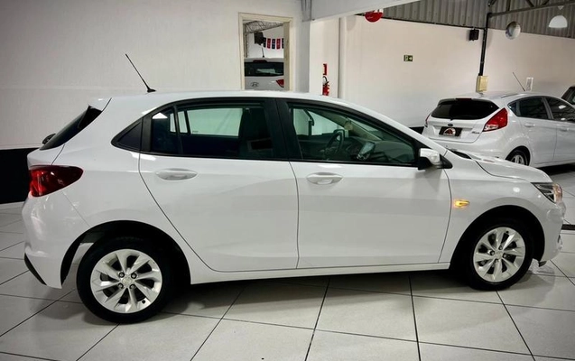 imagem-https://www.socarrao.com.br/sc-vehicle-images-prod/23275/1789472731949-7570067_4_B_9734f933f7.jpeg