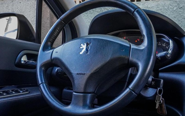 imagem-https://www.socarrao.com.br/sc-vehicle-images-prod/2327763/1789132828361-7309915_3_B_c2a6444a61.jpeg