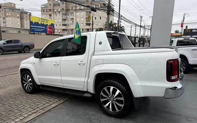 imagem-https://www.socarrao.com.br/sc-vehicle-images-prod/2327766/1789242726448-8224088_5_B_54a50177e3.jpeg