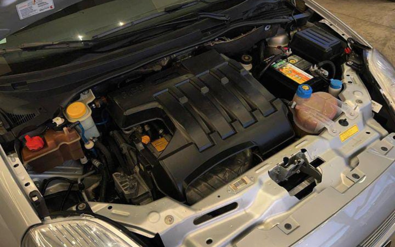imagem-https://www.socarrao.com.br/sc-vehicle-images-prod/2327954/1782488323125-WlFaUVogKDgpLmpwZw.jpg