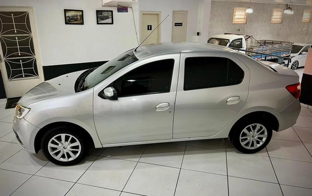 imagem-https://www.socarrao.com.br/sc-vehicle-images-prod/23282/1788467983396-7652341_9_B_73e2ebc1eb.jpeg