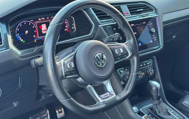 imagem-https://www.socarrao.com.br/sc-vehicle-images-prod/2328625/1793207976490-8219572_8_B_3a7fd5e6eb.jpeg