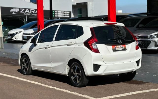 imagem-https://www.socarrao.com.br/sc-vehicle-images-prod/2329237/1782933218986-1782933141888.7.jpg