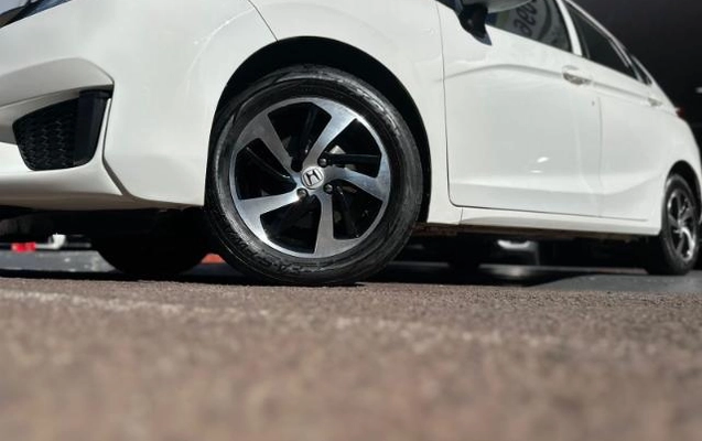 imagem-https://www.socarrao.com.br/sc-vehicle-images-prod/2329237/1782933218989-1782933141888.10.jpg