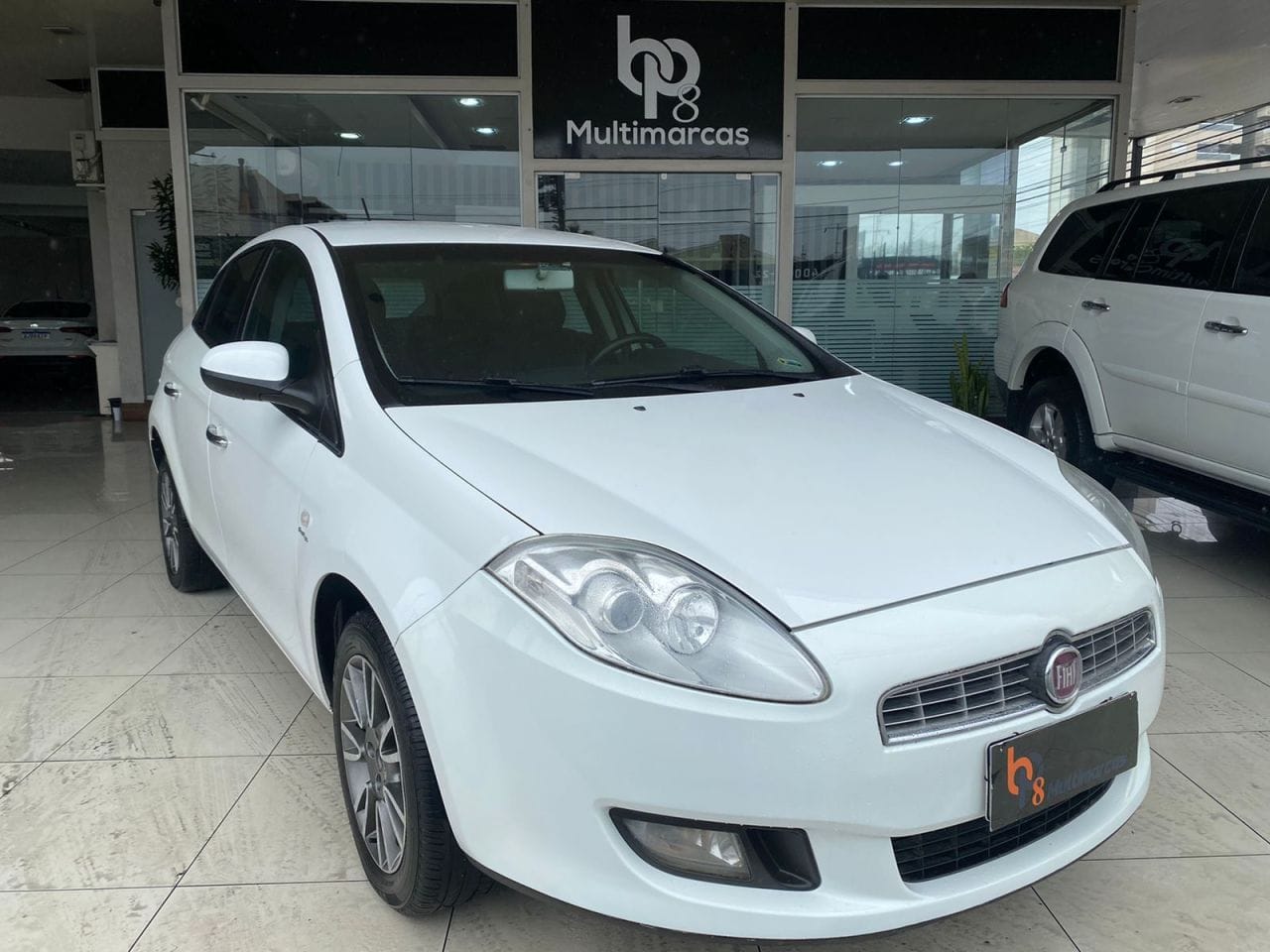 Fiat Bravo ESSENCE Dualogic 1.8 Flex 16V 5p na cor Branco em Florianópolis / SC - 23295