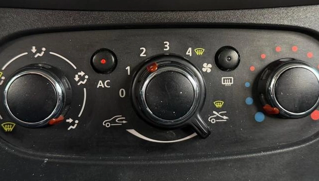imagem-https://www.socarrao.com.br/sc-vehicle-images-prod/2330289/1789580853741-8096009_12_B_28d4fd43ea.jpeg