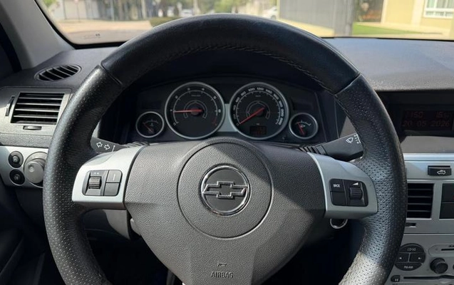 imagem-https://www.socarrao.com.br/sc-vehicle-images-prod/2330385/1789580860103-8122943_11_B_8f99d1ff83.jpeg