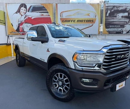 RAM 3500 2024 Branco — foto 1 de 3