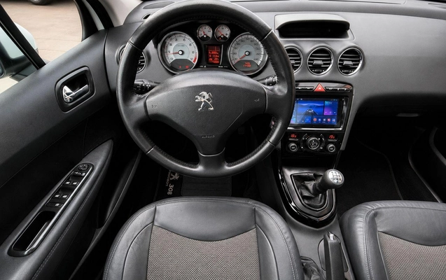 imagem-https://www.socarrao.com.br/sc-vehicle-images-prod/2330435/1785269025465-fc332e4c8a5941d98e57b90852ae0463_1782497456336.jpg