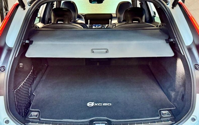 imagem-https://www.socarrao.com.br/sc-vehicle-images-prod/2330678/1787686662850-8224320_18_B_8b9a2b77a7.jpeg