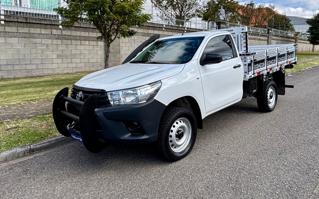 Toyota Hilux 2018 Branco — foto 1 de 3