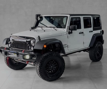 Jeep Wrangler 2015 Branco — foto 1 de 3