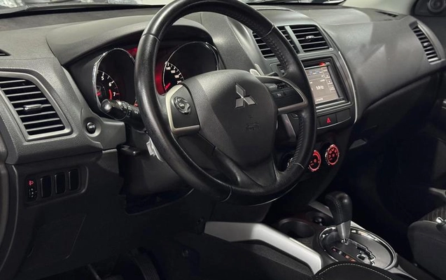 imagem-https://www.socarrao.com.br/sc-vehicle-images-prod/2331250/1789642908492-8224572_9_B_5c342a4f0f.jpeg